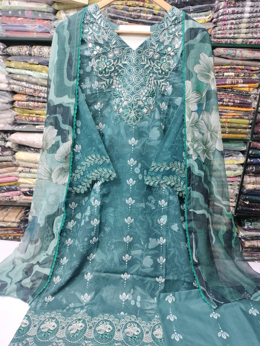 Ramsha Lawn Luxury Digital Printed