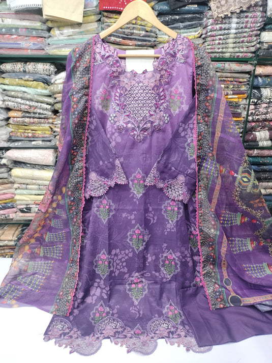 Ramsha Lawn Luxury Digital Printed