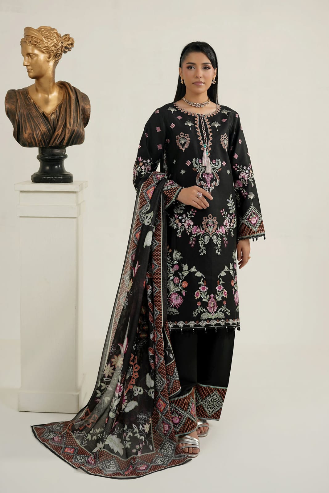 MTK-023 – Black Floral Embroidered Farshi Shalwar 3 Piece Pakistani Suit