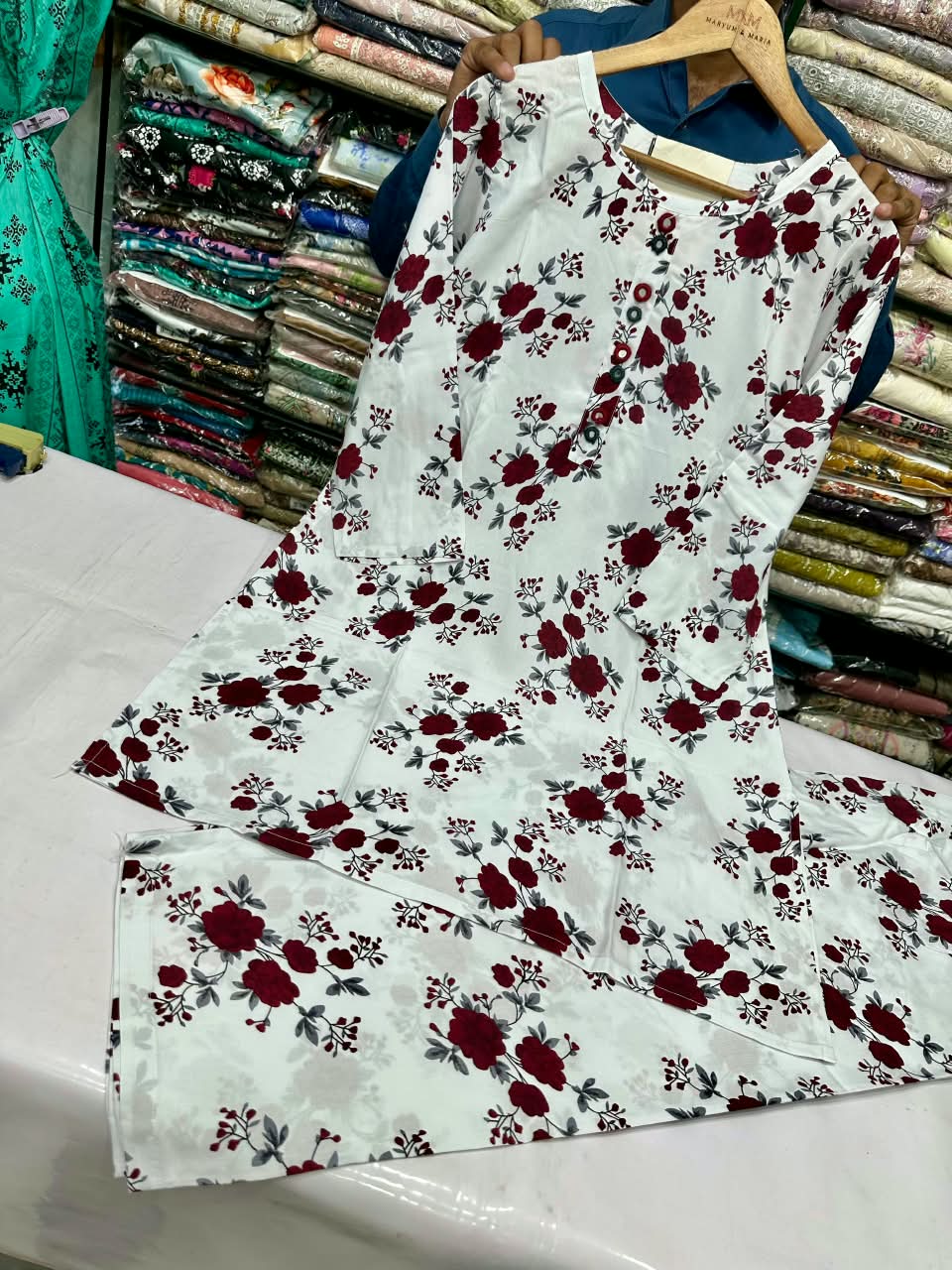 COS-001-WHT