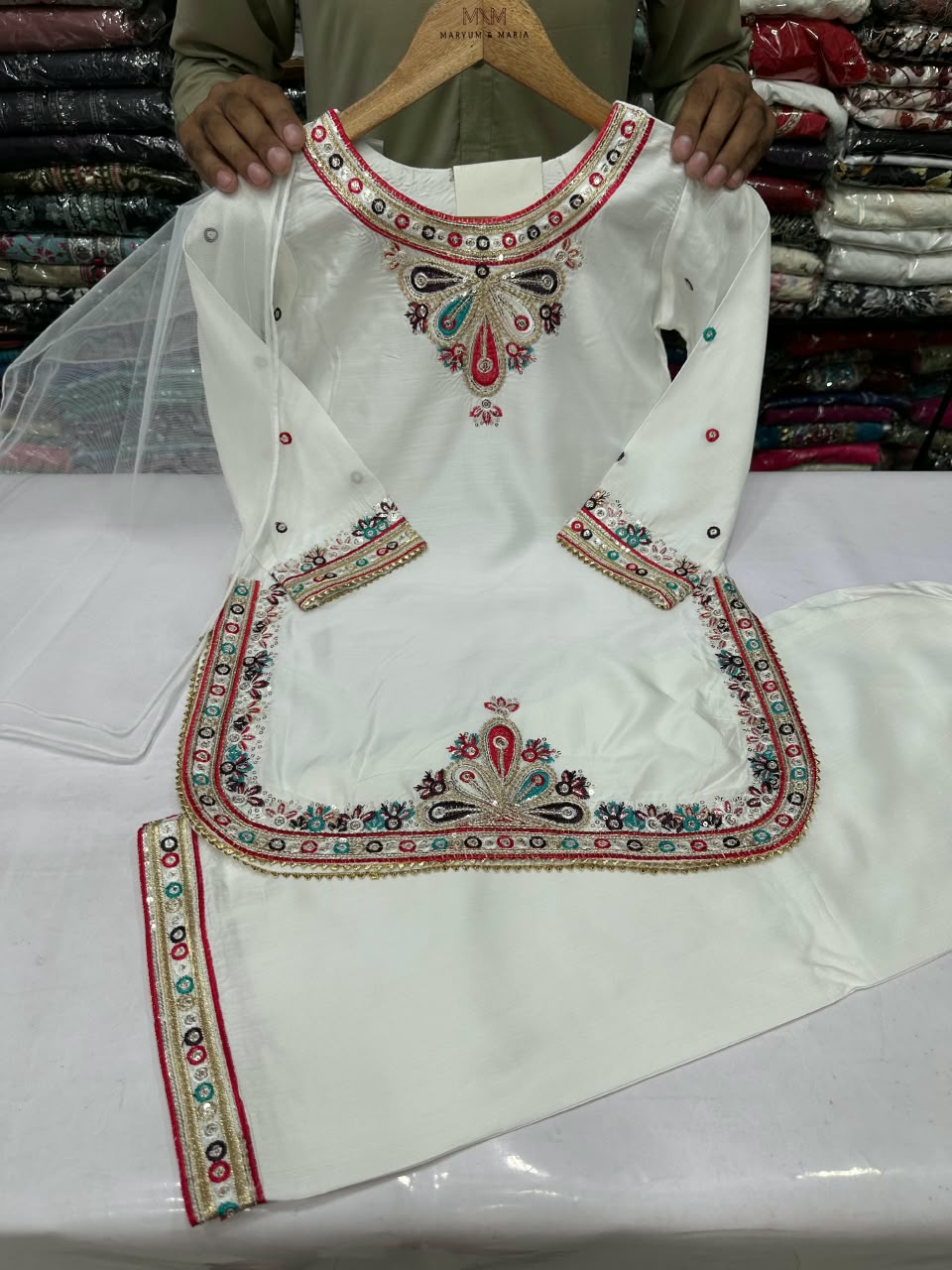 KDVS-001-WHT